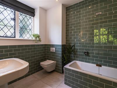 Bedroom 2 En-Suite Bathroom